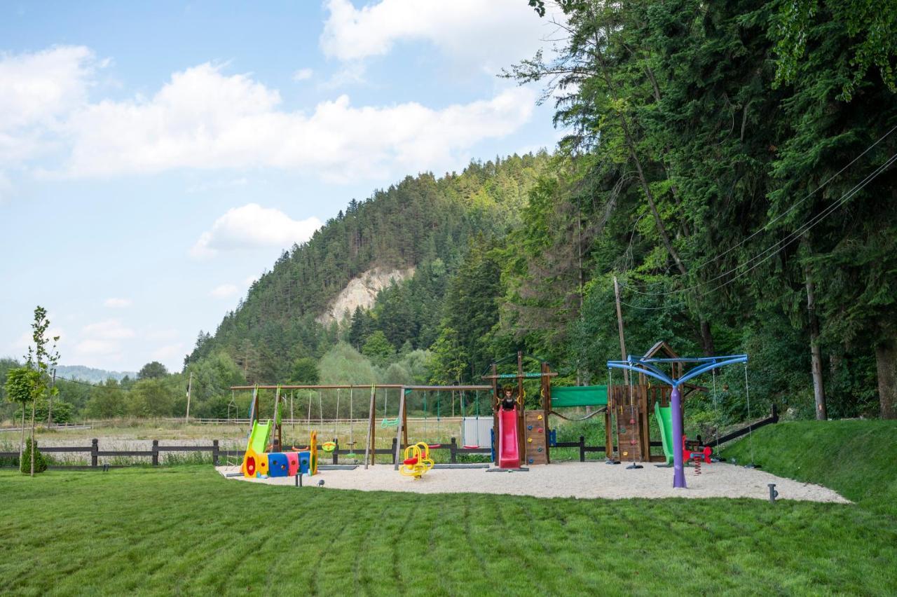 Piatra Pinului Ski & Spa Ґурагумора Екстер'єр фото