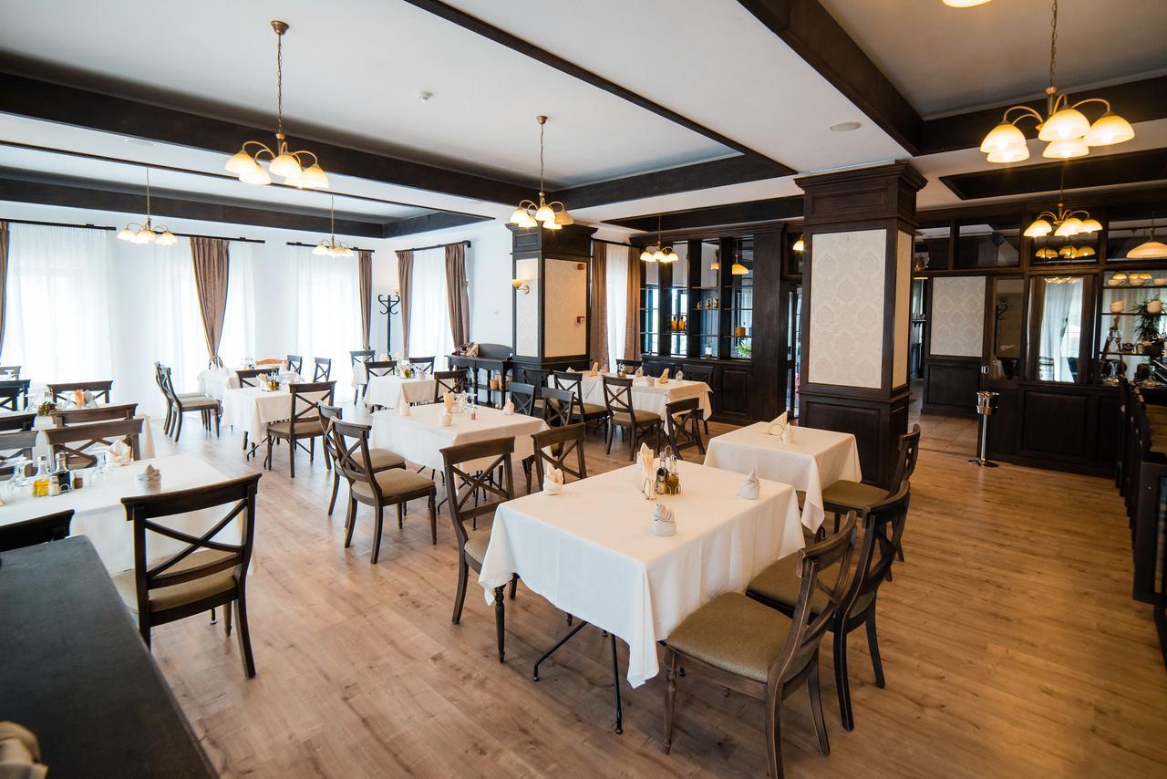 Piatra Pinului Ski & Spa Ґурагумора Екстер'єр фото